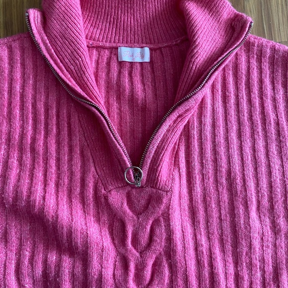 Cropped pink Lilly quarter zipup - Picture 2 of 4